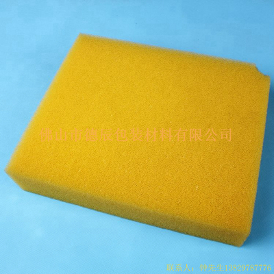 彈性好、拉力強(qiáng)、濾塵速度快、濾塵率高、氣流阻力低、通風(fēng)性能好、耐藥等化學(xué)性能良好。可以清洗，水洗后效果不變。過濾棉，具有較好的透氣性和較強(qiáng)的機(jī)械強(qiáng)度，作為過濾材料具有流動阻力小，濾出效率高的特點，可反復(fù)水洗，顯示出耐用，環(huán)保，經(jīng)濟(jì)等優(yōu)勢。